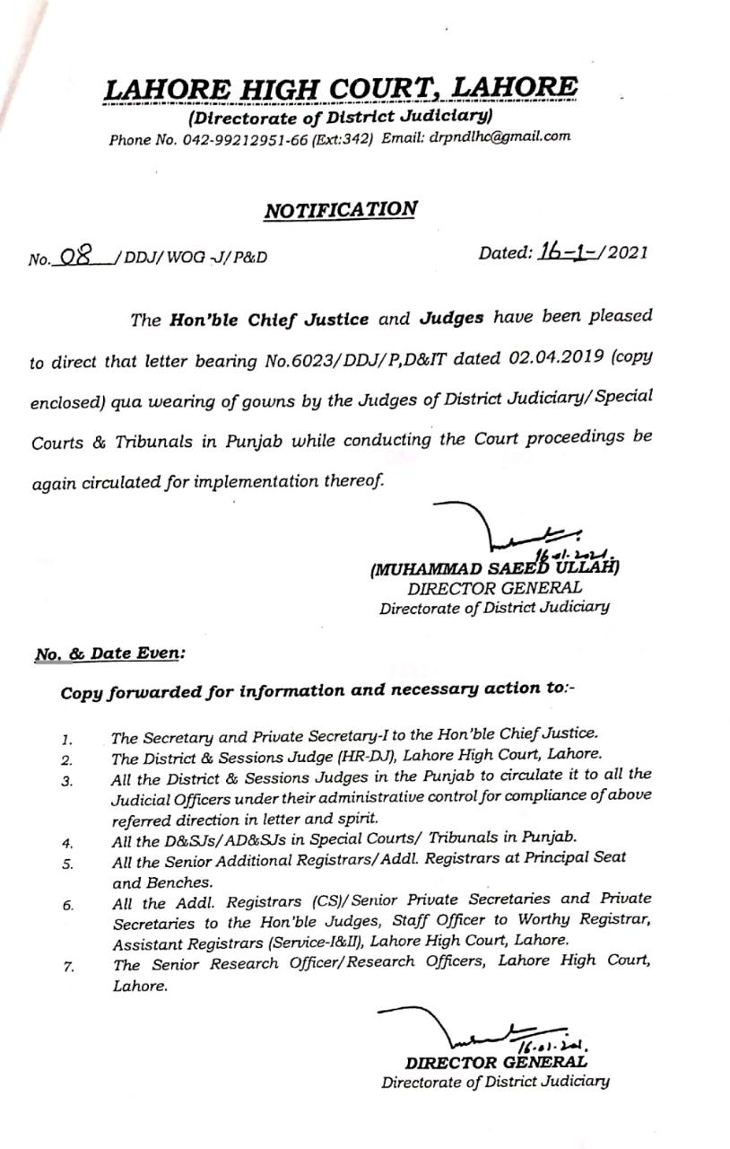 wearing of gowns by the Judges of District Judiciary/ Special Courts & Tribunals in Punjab while conducting the Court