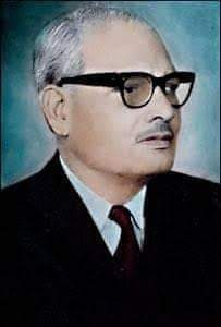 پاکستان کے عالمی شہرت یافتہ ماہرِ تعلیم، معروف تاریخ داں، محقق، مولانا محمد علی جوہر کے ساتھی، تحریک پاکستان کے کارکن، کئی کتب کے مصنف، ڈراما نویس، کراچی یونیورسٹی کے وائس چانسلر، کولمبیا یونیورسٹی امریکہ کے 'وزیٹنگ پروفیسر' اور بانی چیئرمین مقتدرہ قومی زبان پروفیسر ڈاکٹر اشتیاق حسین قریشی